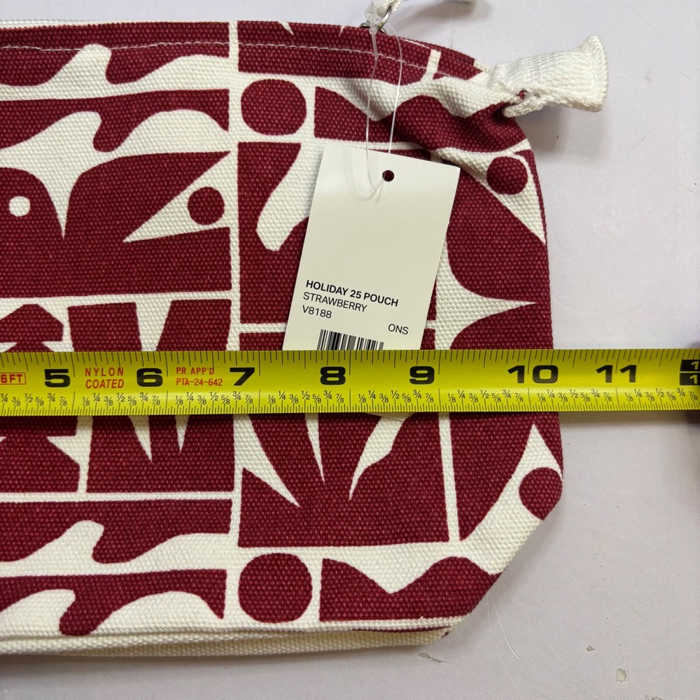 NWT Vuori Holiday 25 Canvas Tote Bag and Pouch Set Strawberry Red Geometric - Picture 3 of 9